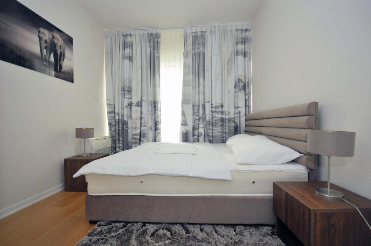 Luxury Montesun Apartments Budva Buitenkant foto