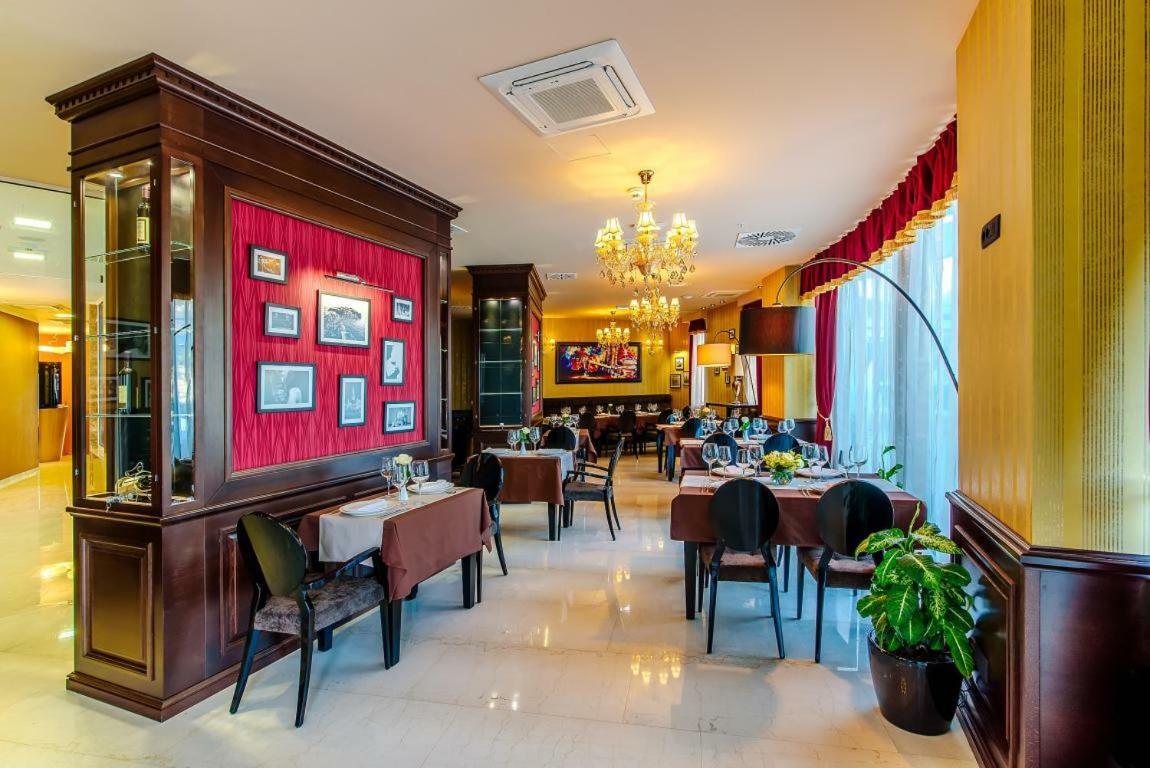 Luxury Montesun Apartments Budva Buitenkant foto